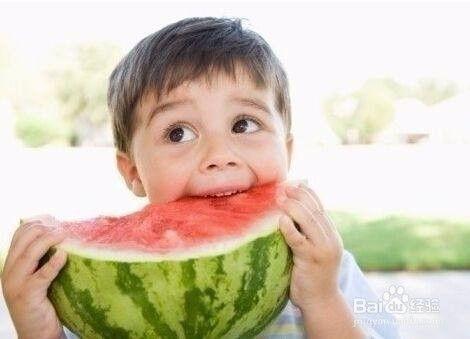 宝宝吃生瓜有好处吗视频,宝宝食用生瓜的益处揭秘