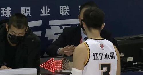 裁判王钟瑶吃瓜事件视频,视频揭秘幕后真相